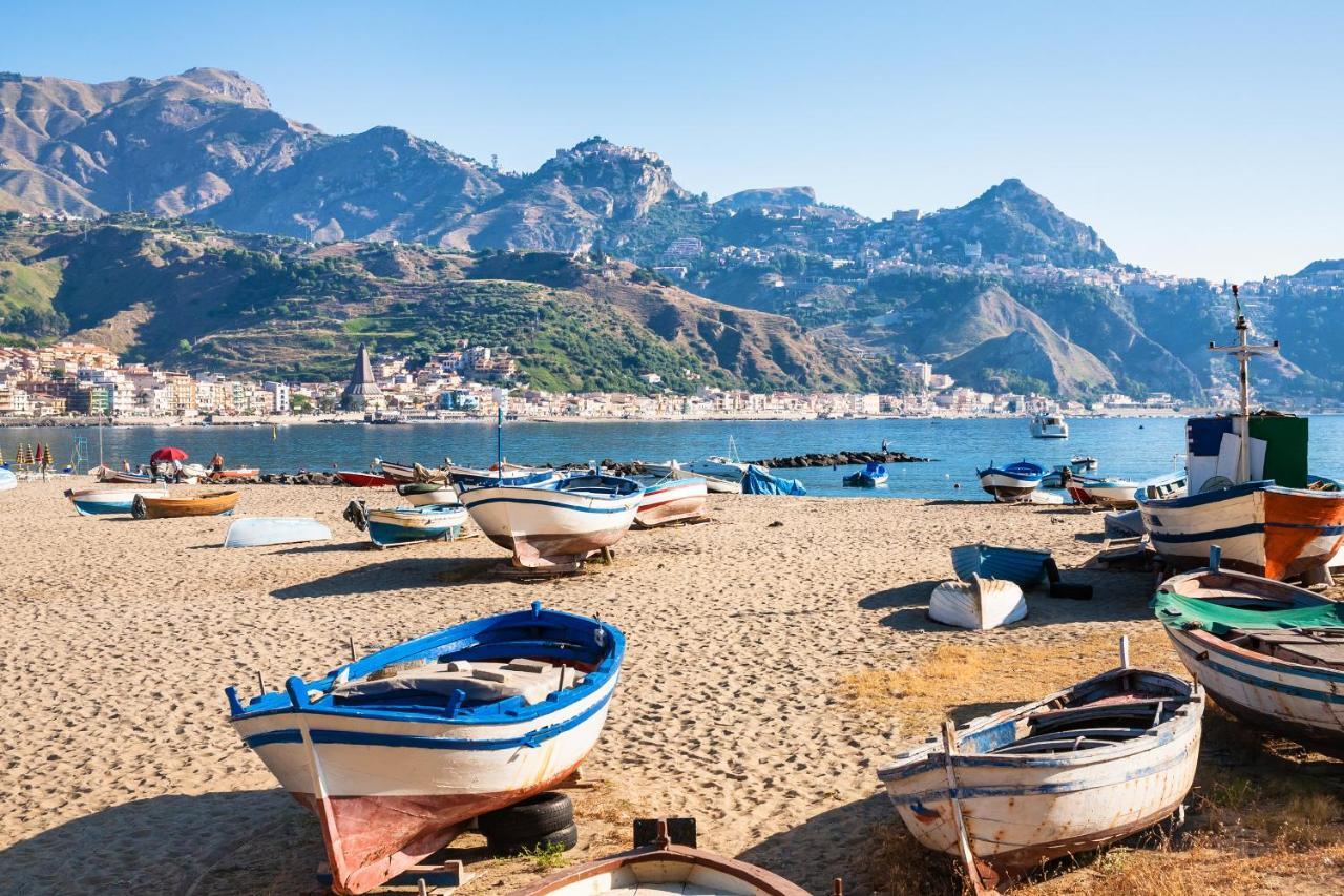 Le Tre More Giardini Naxos Bagian luar foto